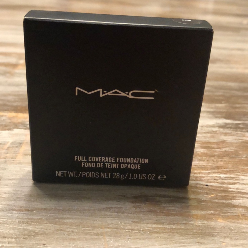 Mac Cosmetics Full Coverage Foundation